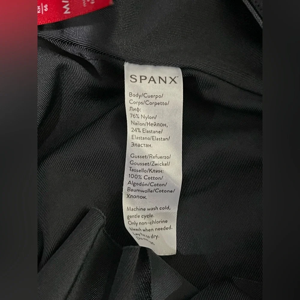 SPANX‎ Charcoal Active Shorts
